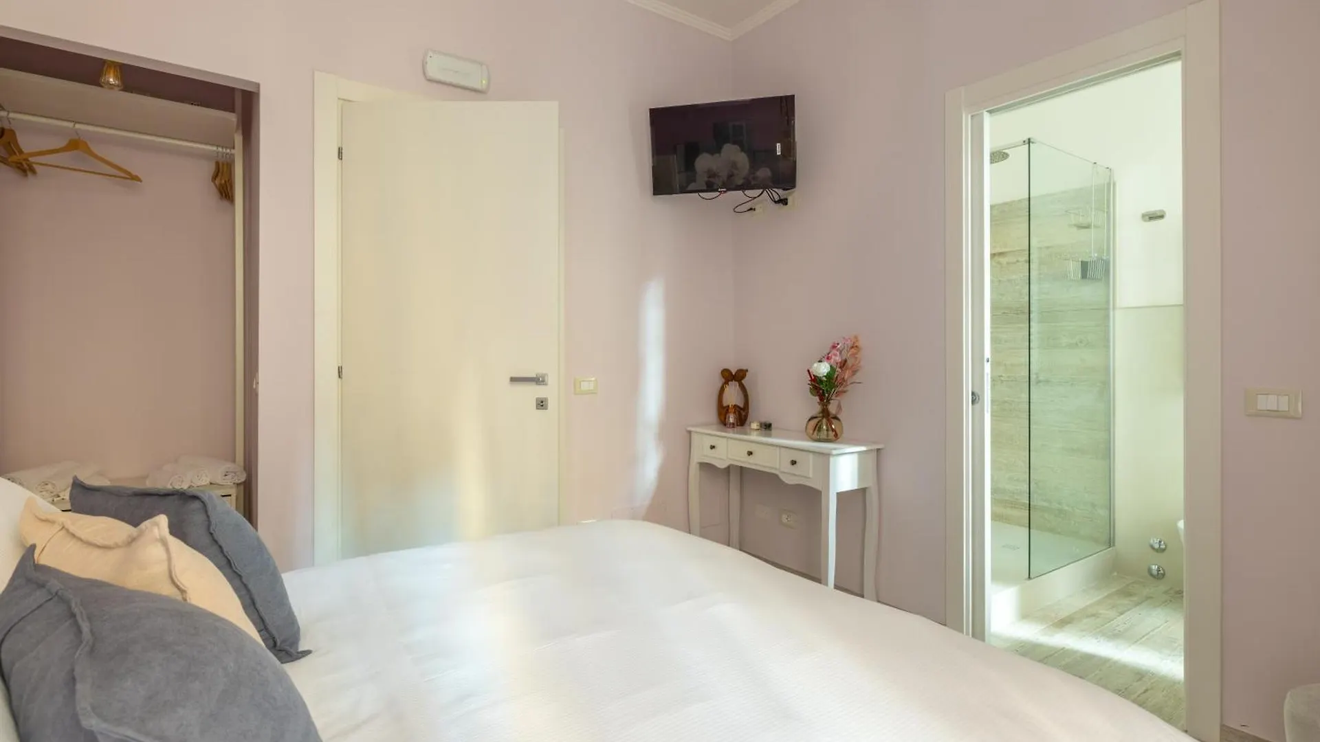 Domvs Clelia 2 Bedrooms Rome 0*,  Italy