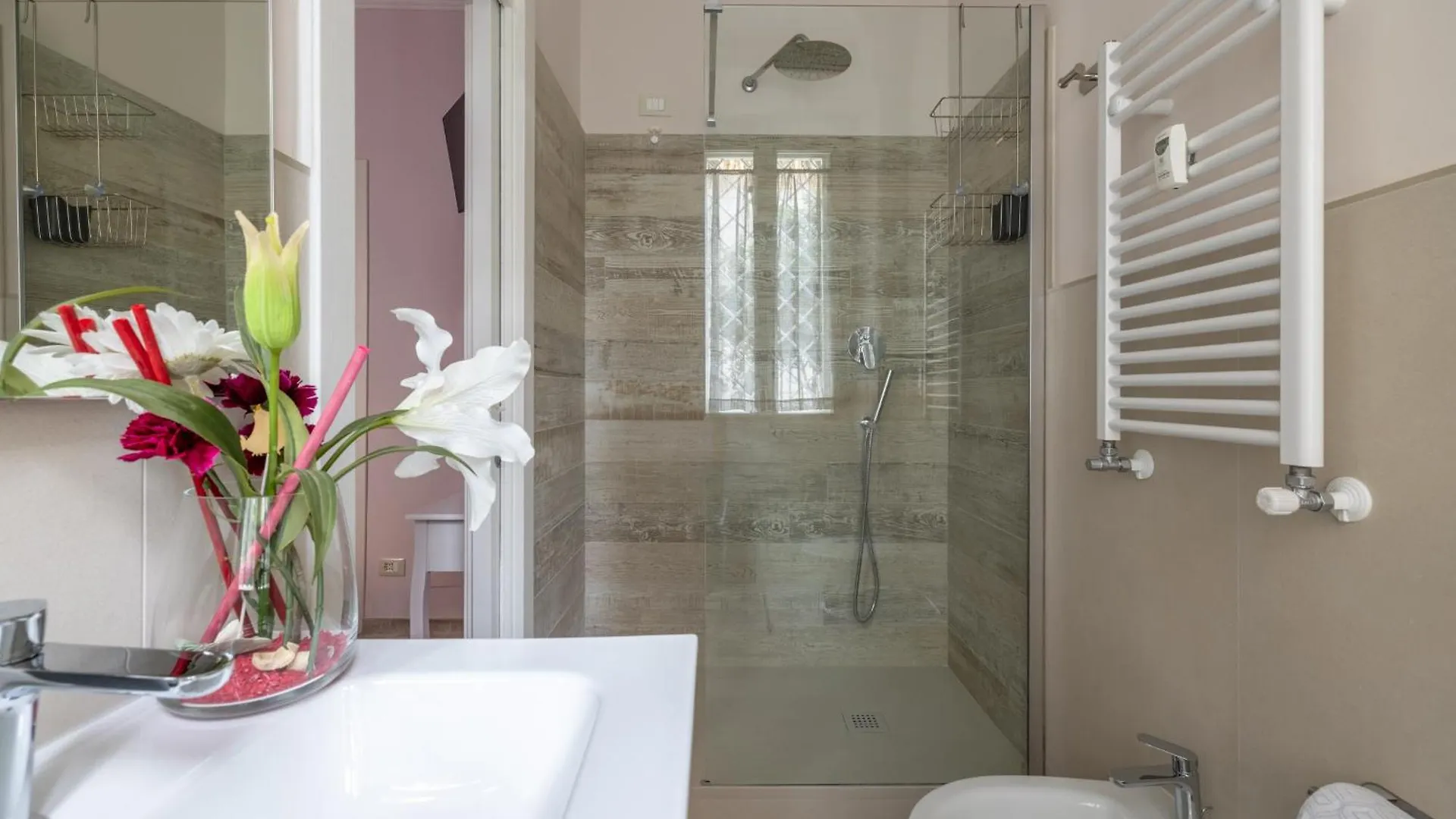 Domvs Clelia 2 Bedrooms Rome Apartment